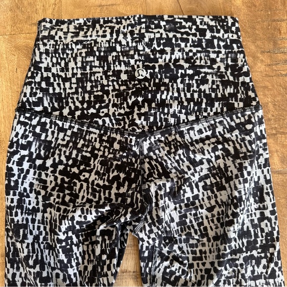 Lululemon Align Pant 25” size 2 - Picture 4 of 5